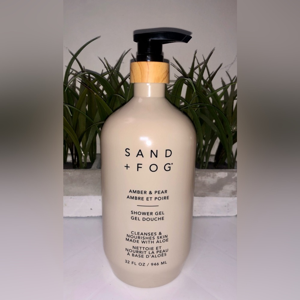 Sand + Fog Amber & Pear Body Wash - Picture 2 of 2